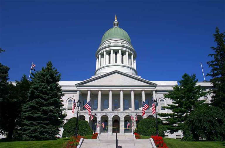 Maine Looking to Decriminalize Possession of All Drugs